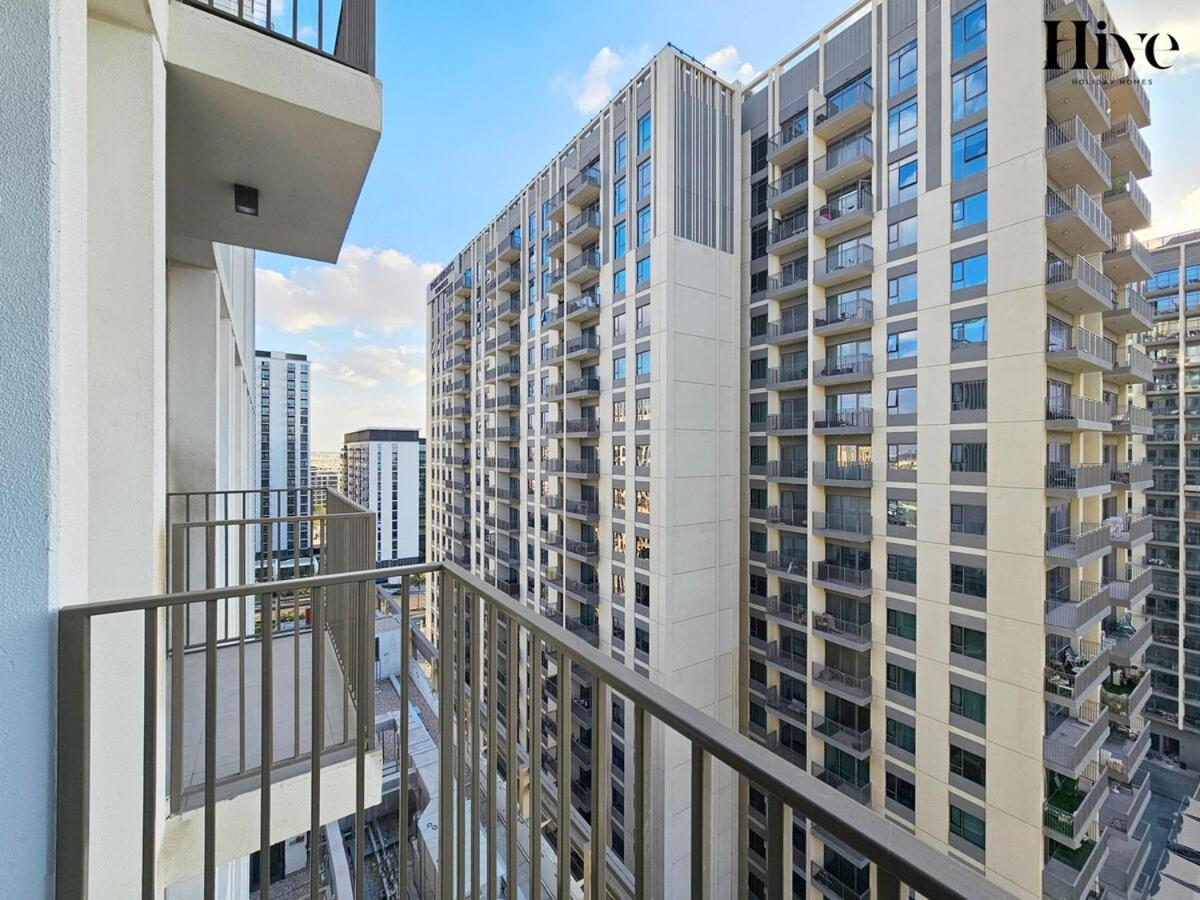 Apartment Stunning 1 Bed In Hills Dubai